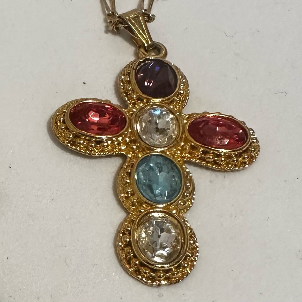 Cross - Picture 3 of 4